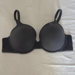 Victoria's Secret Body By Victoria Charcoal Gray Underwire Bra